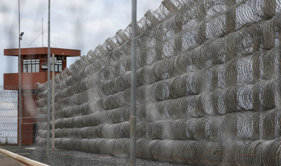 Leia mais sobre o artigo Mantidas prisões de suspeitos de esquema criminoso na Penitenciária de Catanduvas (10/09/2021)