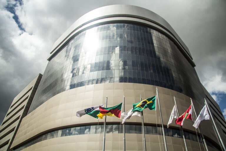 Leia mais sobre o artigo Primeiro recurso de IRDR julgado pelo STF teve origem no TRF4 (15/10/2021)