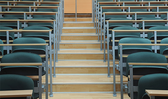 Leia mais sobre o artigo TRF4 confirma legalidade da exigência de conclusão do Ensino Médio para matrícula em Universidade (26/04/2022)