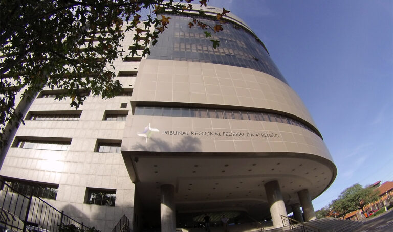 Leia mais sobre o artigo Segue suspensa ordem de recuperação ambiental de área no Campus do Vale (30/05/2022)