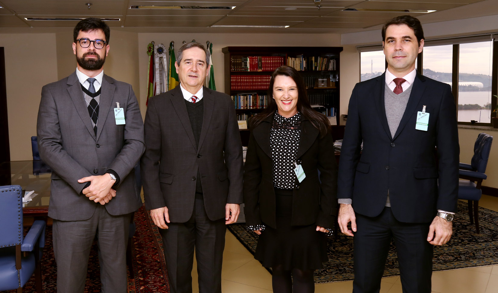 No momento, você está visualizando Presidente e representantes da OAB-SC visitam TRF4 (21/06/2022)
