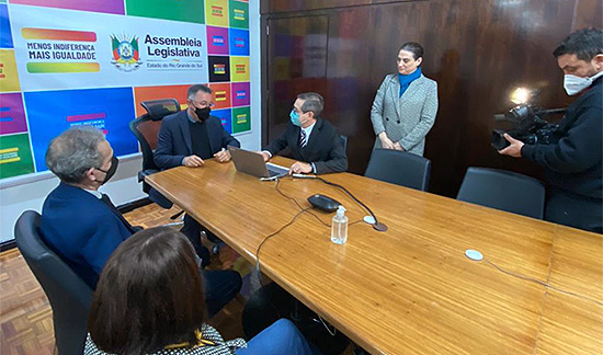 Leia mais sobre o artigo TRF4 renova cessão do SEI com a Assembleia Legislativa do RS (14/06/2022)