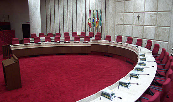 Leia mais sobre o artigo Ampliação e descentralização: TRF4 ganha mais duas turmas de julgamento (10/08/2022)