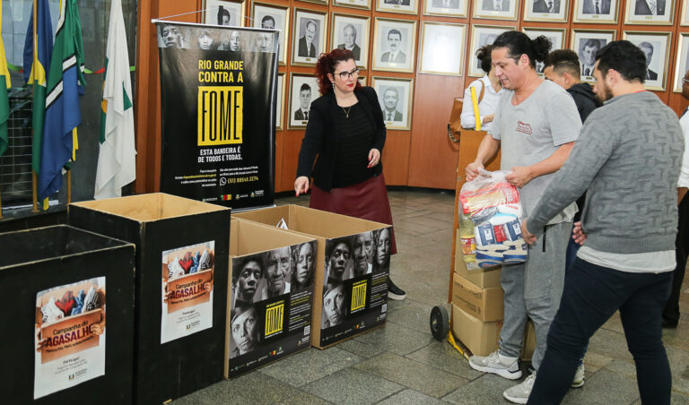 Leia mais sobre o artigo Alimentos doados são entregues à Defesa Civil do estado (25/08/2022)