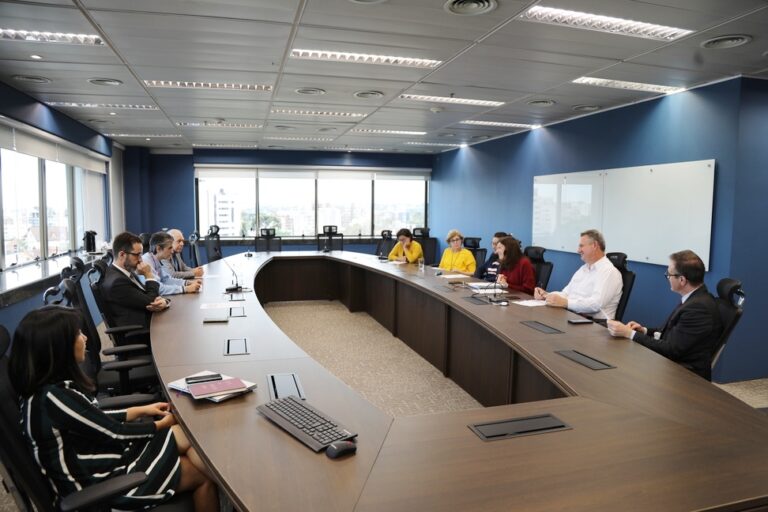 Leia mais sobre o artigo Comissão de Gestão da Memória da JFPR realiza primeira reunião de trabalho (21/09/2022)