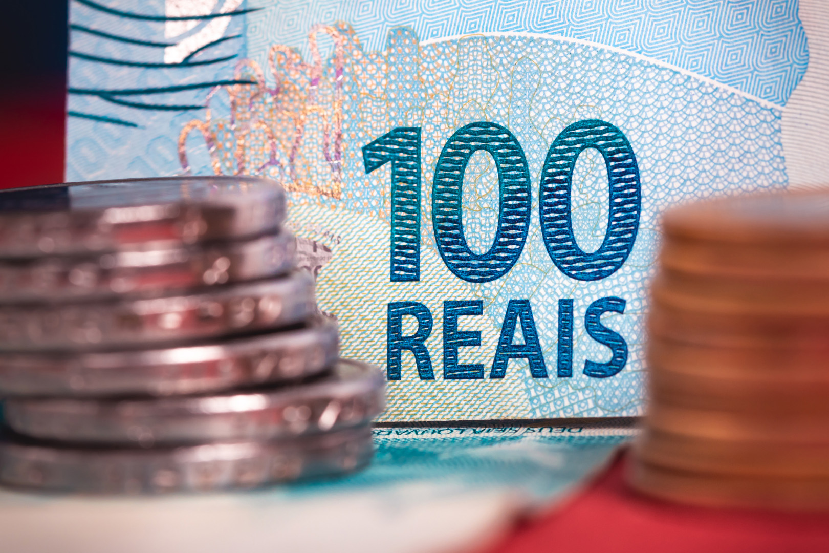 No momento, você está visualizando INSS e Banco Safra são condenados a pagar indenização por empréstimo indevido (01/09/2022)