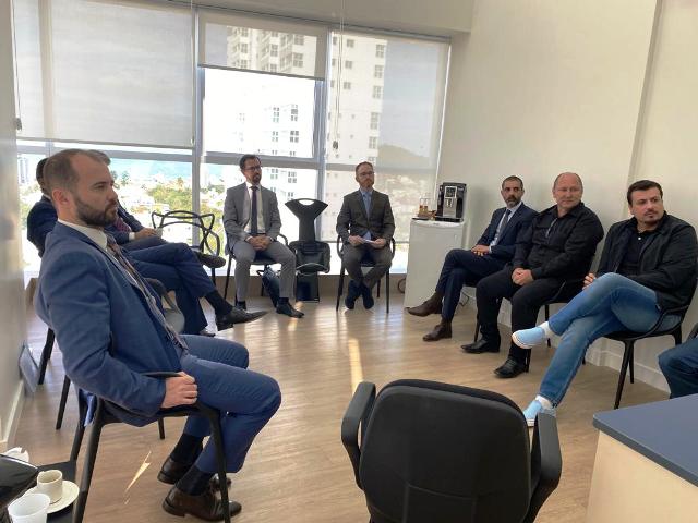 Leia mais sobre o artigo Município se compromete a observar diretrizes da SPU para intervir em área federal (16/09/2022)