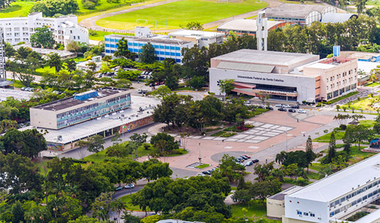 Leia mais sobre o artigo TRF4 confirma legalidade de consulta em eleição de reitor da UFSC (09/09/2022)