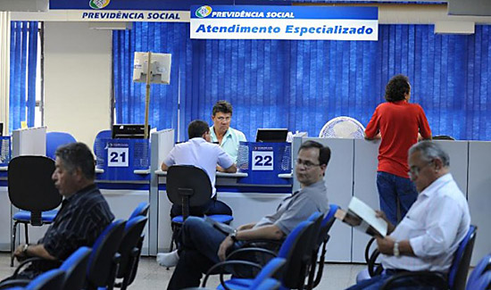 Leia mais sobre o artigo TRF4 suspende decisão que determinava reabertura de processo no INSS (19/09/2022)