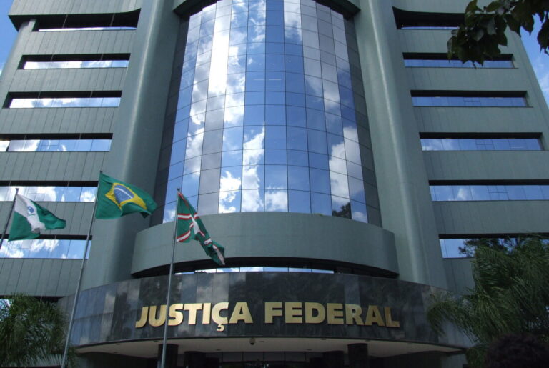 Leia mais sobre o artigo Momento Memória – 20 anos do Foro Federal (25/10/2022)
