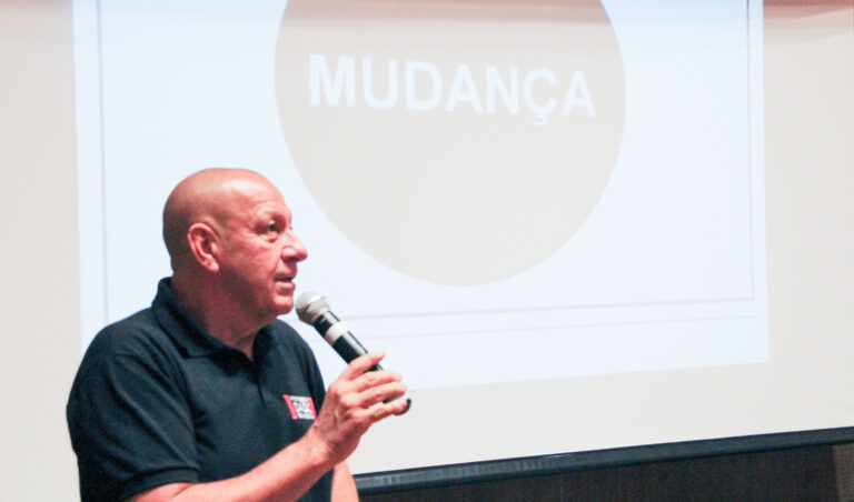 Leia mais sobre o artigo Comunicação é quando existe recepção, mandar e-mail não é comunicar, diz palestrante (19/10/2022)
