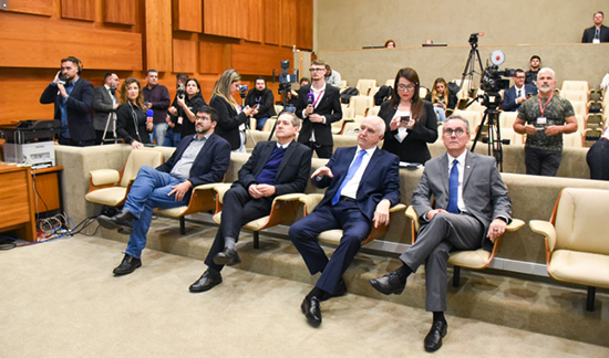 Leia mais sobre o artigo Presidente participa do início da apuração no TRE-RS (03/10/2022)