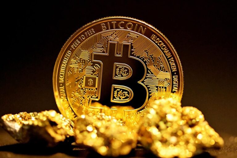Leia mais sobre o artigo Homem investigado por fraude com criptomoedas é preso em Curitiba (03/11/2022)