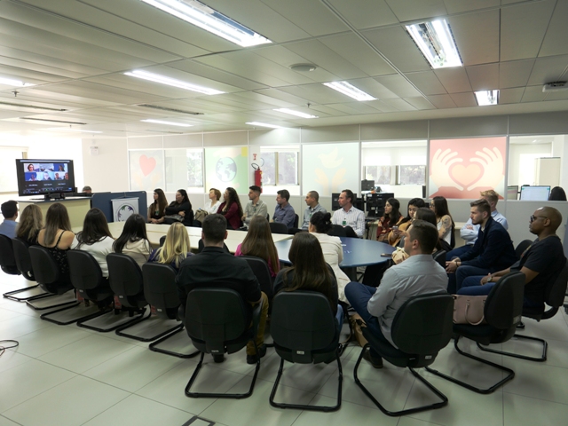 Leia mais sobre o artigo Estudantes de Direito da Uniasselvi conhecem a sede da JFSC em Florianópolis (09/11/2022)