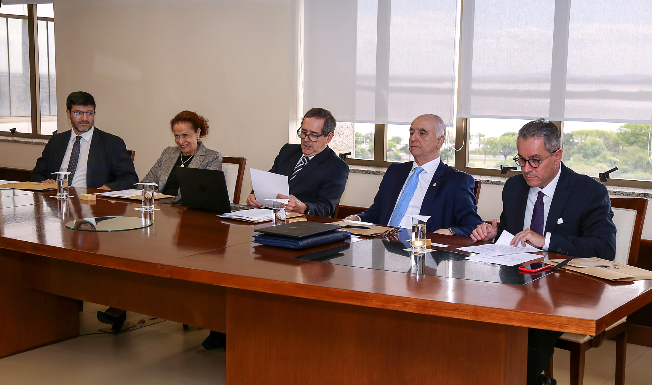 No momento, você está visualizando Presidentes dos tribunais do RS se reúnem e costuram colaboração entre instituições (04/11/2022)