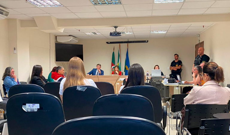 Leia mais sobre o artigo Indígena é julgado por tentativa de homicídio (07/11/2022)