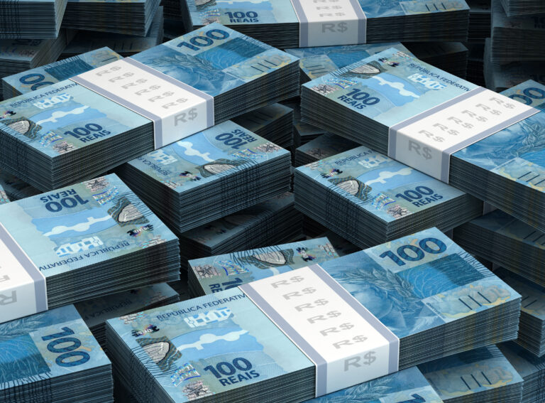 Leia mais sobre o artigo Ex-servidora do INSS é condenada a ressarcir mais de R$ 2 milhões ao órgão (14/11/2022)