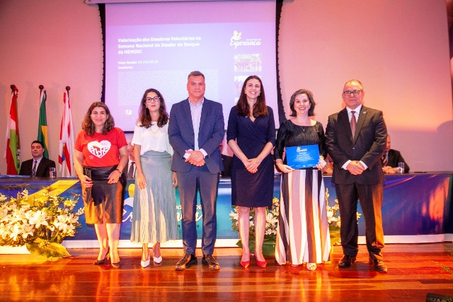 Leia mais sobre o artigo JFSC recebe homenagem de Fundação de Apoio ao Hemosc/Cepon (13/12/2022)