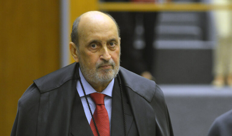 Leia mais sobre o artigo Missa de sétimo dia do ministro Gilson Dipp acontece amanhã (6/12) (05/12/2022)
