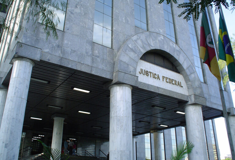 Leia mais sobre o artigo JFRS interroga réu preso na República Tcheca por meio de videoconferência (12/12/2022)
