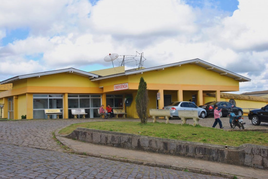 Leia mais sobre o artigo Liminar dispensa hospital de São Joaquim de apresentar certidões federais para receber recursos (13/01/2023)