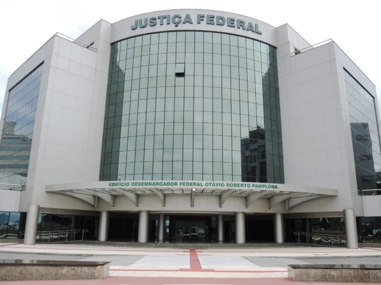 Leia mais sobre o artigo Nota Oficial da Direção do Foro da JFSC (09/01/2023)