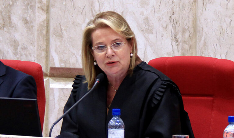 Leia mais sobre o artigo Desembargadora Marga Inge Barth Tessler se aposenta (20/01/2023)