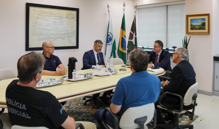 Leia mais sobre o artigo SJPR recebe visita de coordenador de segurança do STF (07/03/2023)