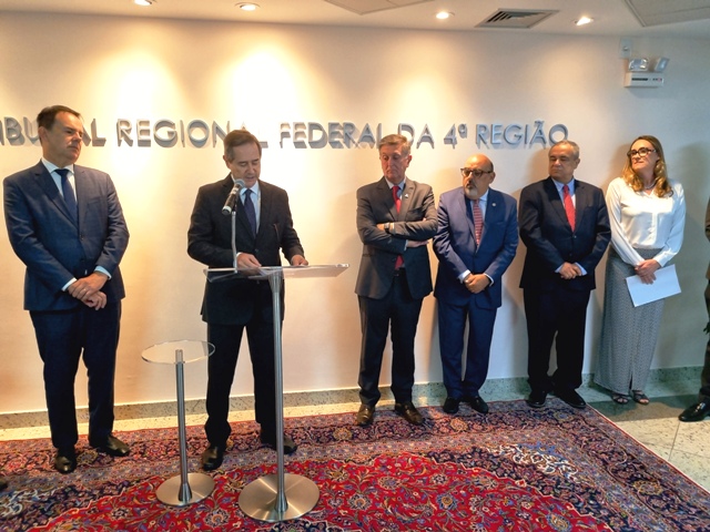Leia mais sobre o artigo TRF4 inaugura novas instalações de turmas em SC (02/03/2023)