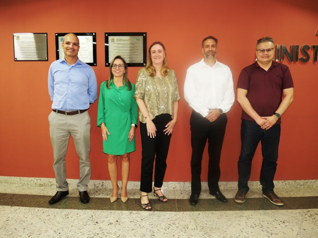 Leia mais sobre o artigo Diretora do Foro da JFSC recebe visita de superintendente da Polícia Federal (07/03/2023)