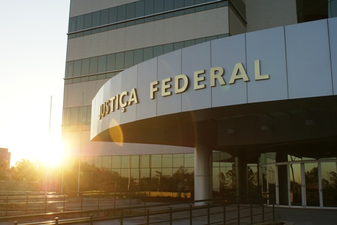 Leia mais sobre o artigo Ex-presidente da Câmara de Vereadores de Novo Hamburgo (RS) é condenado por frustrar o caráter competitivo de licitação (08/03/2023)