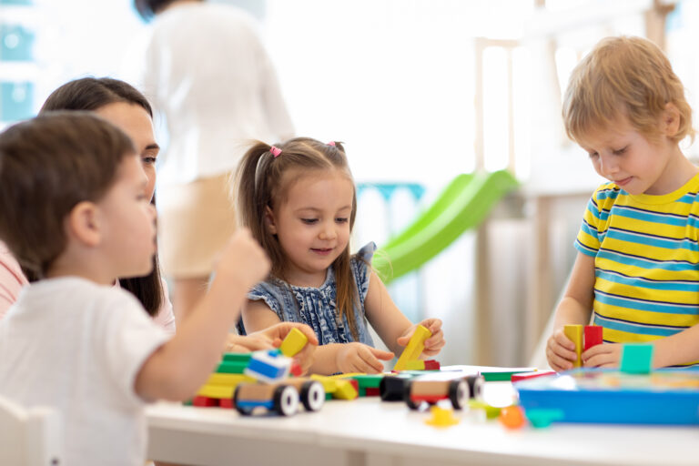 Leia mais sobre o artigo Criança de seis anos com Síndrome de Down ganha direito de permanecer na educação infantil (22/03/2023)