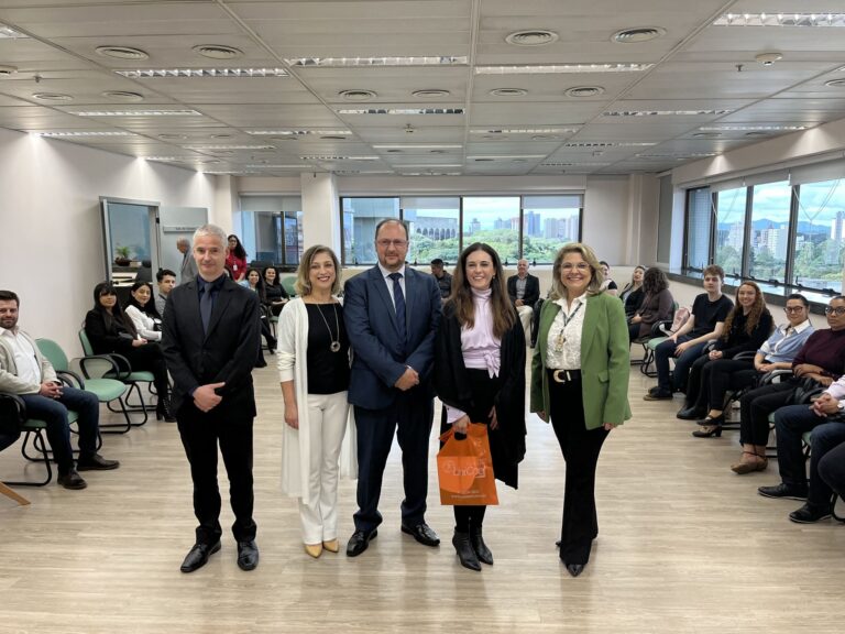 Leia mais sobre o artigo JFPR em Curitiba recebe visita de acadêmicos de Direito (27/04/2023)