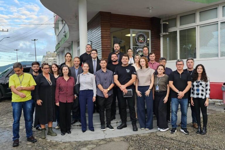 Leia mais sobre o artigo Cejuscon e juízas criminais de Florianópolis fazem vistoria na Penitenciária da Agronômica (27/04/2023)
