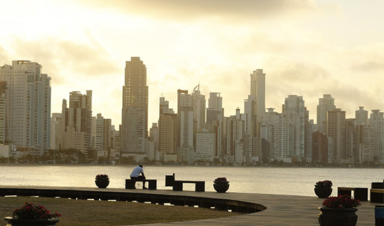 Leia mais sobre o artigo TRF4 condena empresa e município de Balneário Camboriú a pagar indenização por construção irregular de edifício (26/04/2023)