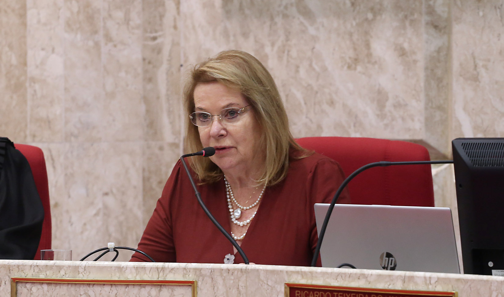 No momento, você está visualizando Sessão solene homenageia Marga Barth Tessler (27/04/2023)