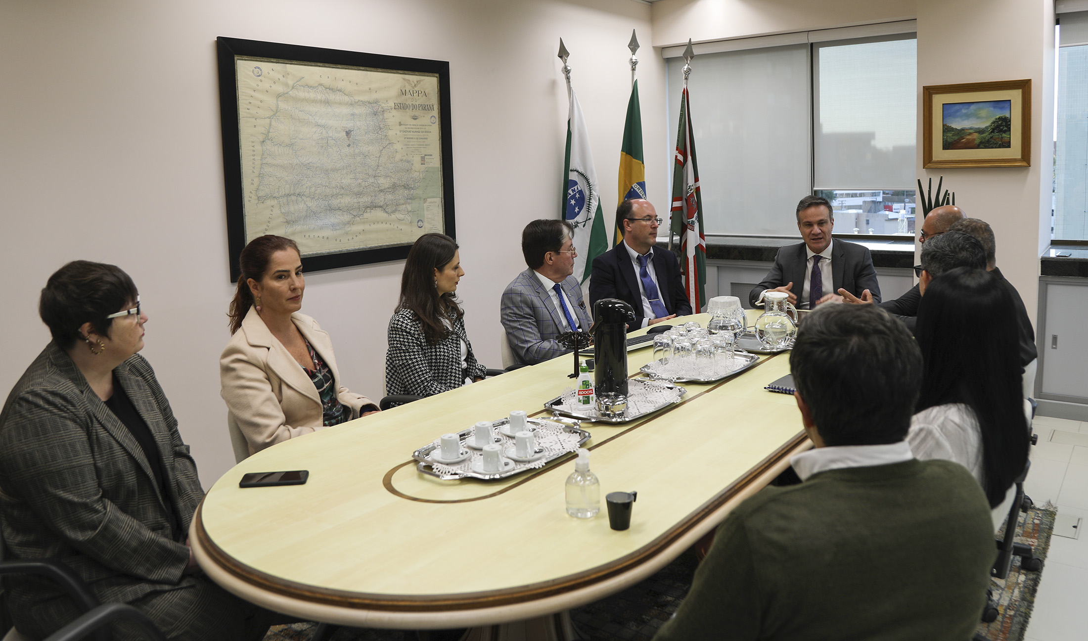 No momento, você está visualizando JFPR e Estado do Paraná assinam termo de cooperação para monitoramento dos apenados federais (16/05/2023)