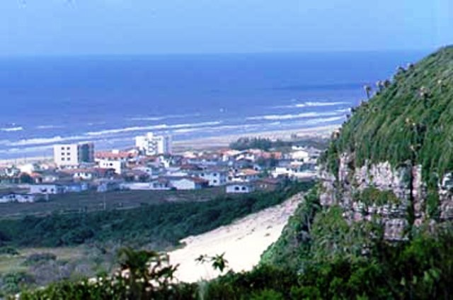 Leia mais sobre o artigo Liminar suspende implantação de estrada entre Morro dos Conventos e Paiquerê, em Araranguá (22/05/2023)