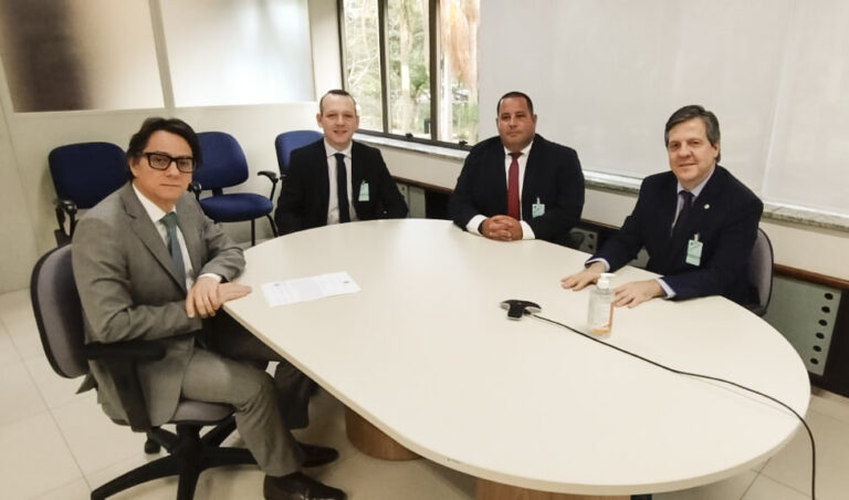 Leia mais sobre o artigo TRF4 realiza reunião com Procuradoria da Fazenda Nacional para avançar no cumprimento de sentença em ações tributárias (23/05/2023)