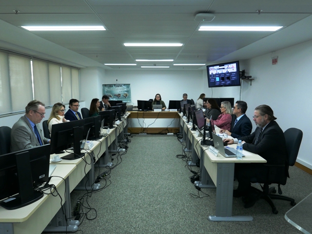 Leia mais sobre o artigo Turma Regional de Uniformização realiza sessão em Florianópolis (16/06/2023)