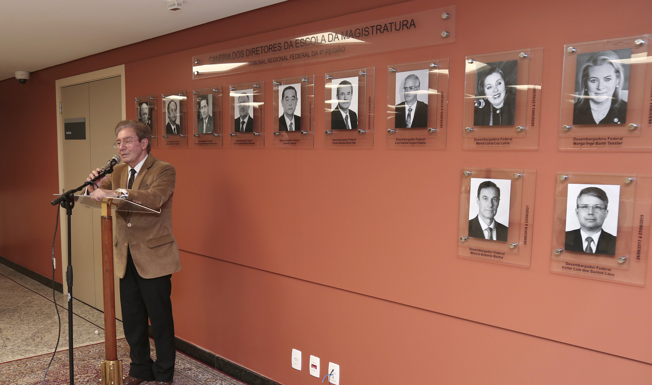 No momento, você está visualizando Galeria dos Diretores da Emagis ganha três novos retratos (16/06/2023)