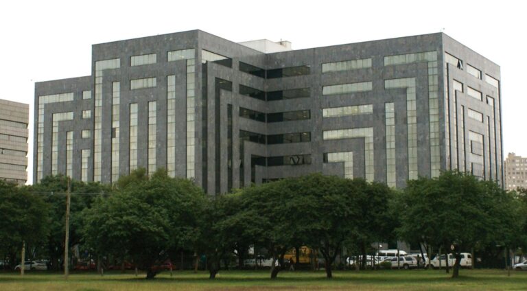 Leia mais sobre o artigo SJRS suspende prazos processuais em 16/06 (18/06/2023)
