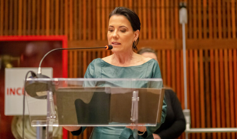 Leia mais sobre o artigo Luciana da Veiga Oliveira toma posse como diretora da Justiça Federal do Paraná (05/07/2023)