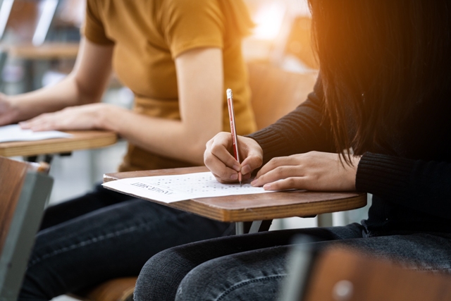 Leia mais sobre o artigo Estudante que alegou ser superdotada não entrará na universidade sem ensino médio (26/02/2024)