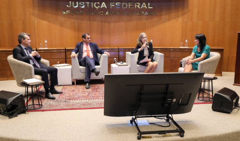 Leia mais sobre o artigo Prevenção e enfrentamento do assédio e discriminação é tema do curso promovido pela Emagis (18/03/2024)