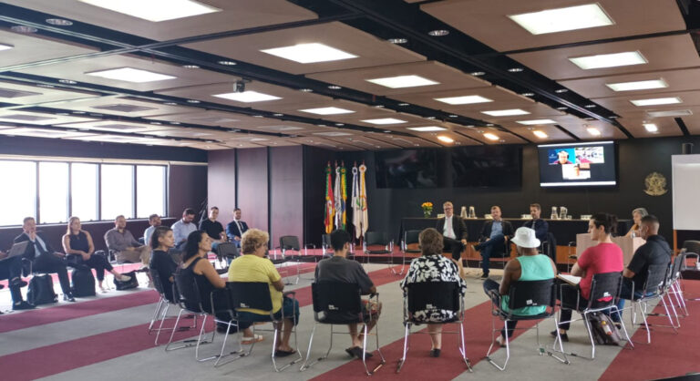 Leia mais sobre o artigo Cejuscon-POA realiza reunião preparatória de conciliação sobre a ocupação do Ed. Protetora (19/03/2024)