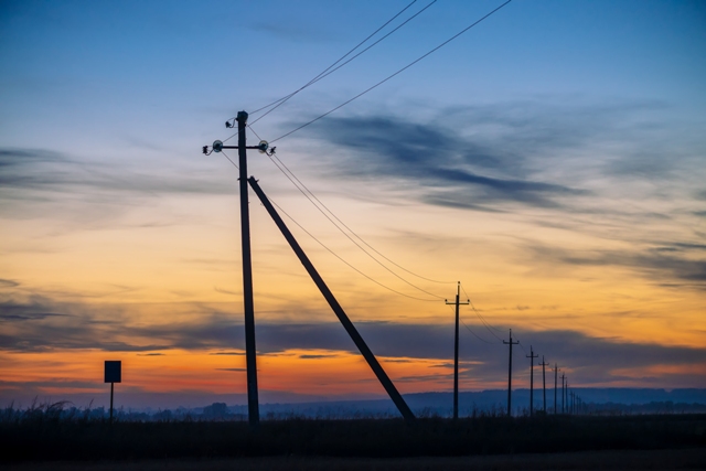 Leia mais sobre o artigo Celesc terá que indenizar por danos a veículo causados por cabos de energia caídos sobre rodovia (15/03/2024)