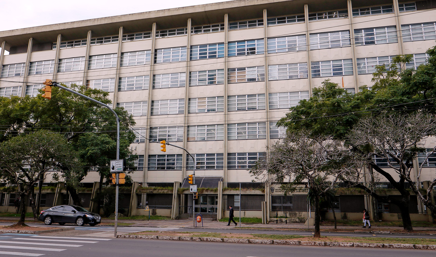 No momento, você está visualizando Decisão do TRF4 impede demolição do edifício da antiga Smov em Porto Alegre (05/03/2024)