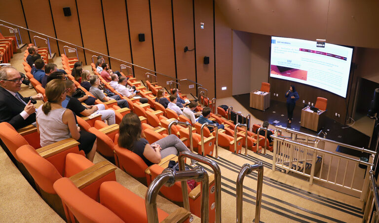 Leia mais sobre o artigo Curso aborda nova metodologia para projetos de engenharia e arquitetura na Administração Pública (10/04/2024)
