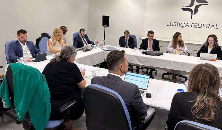 Leia mais sobre o artigo Fórum de Juízes da Corregedoria Regional se reúne em Foz do Iguaçu (PR) (24/04/2024)
